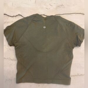 lululemon athletica Short Sleeve Top